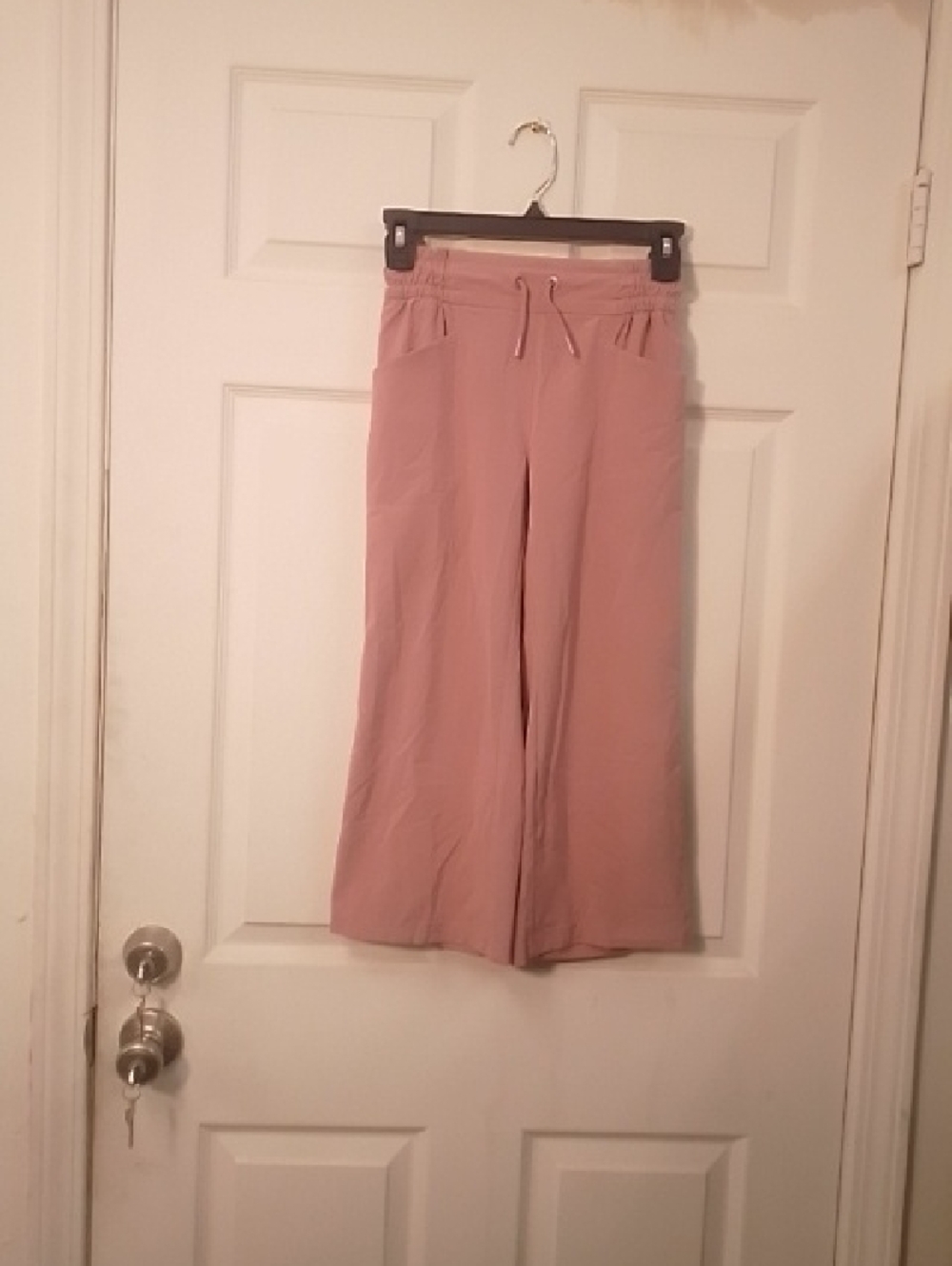 Athleta Girl In The Clouds Capri NWT Mauve Pink Wide-Leg Kids Pants A8